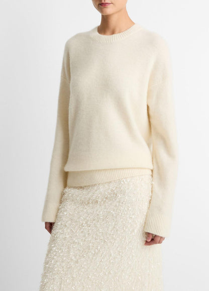 VINCE Plush Cashmere Crew Neck Sweater in Crew Neck