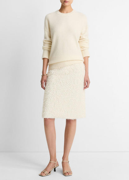VINCE Plush Cashmere Crew Neck Sweater in Crew Neck