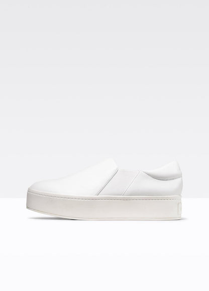 VINCE Leather Warren Sneaker in Sneakers