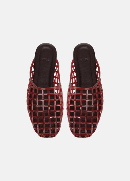 VINCE Barcelona Jelly Sandal in Sandals