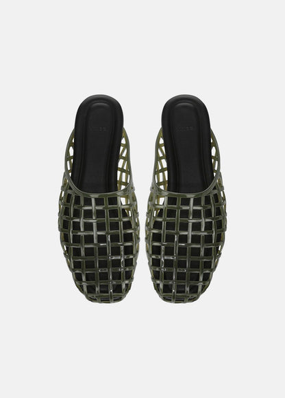 VINCE Barcelona Jelly Sandal in Sandals