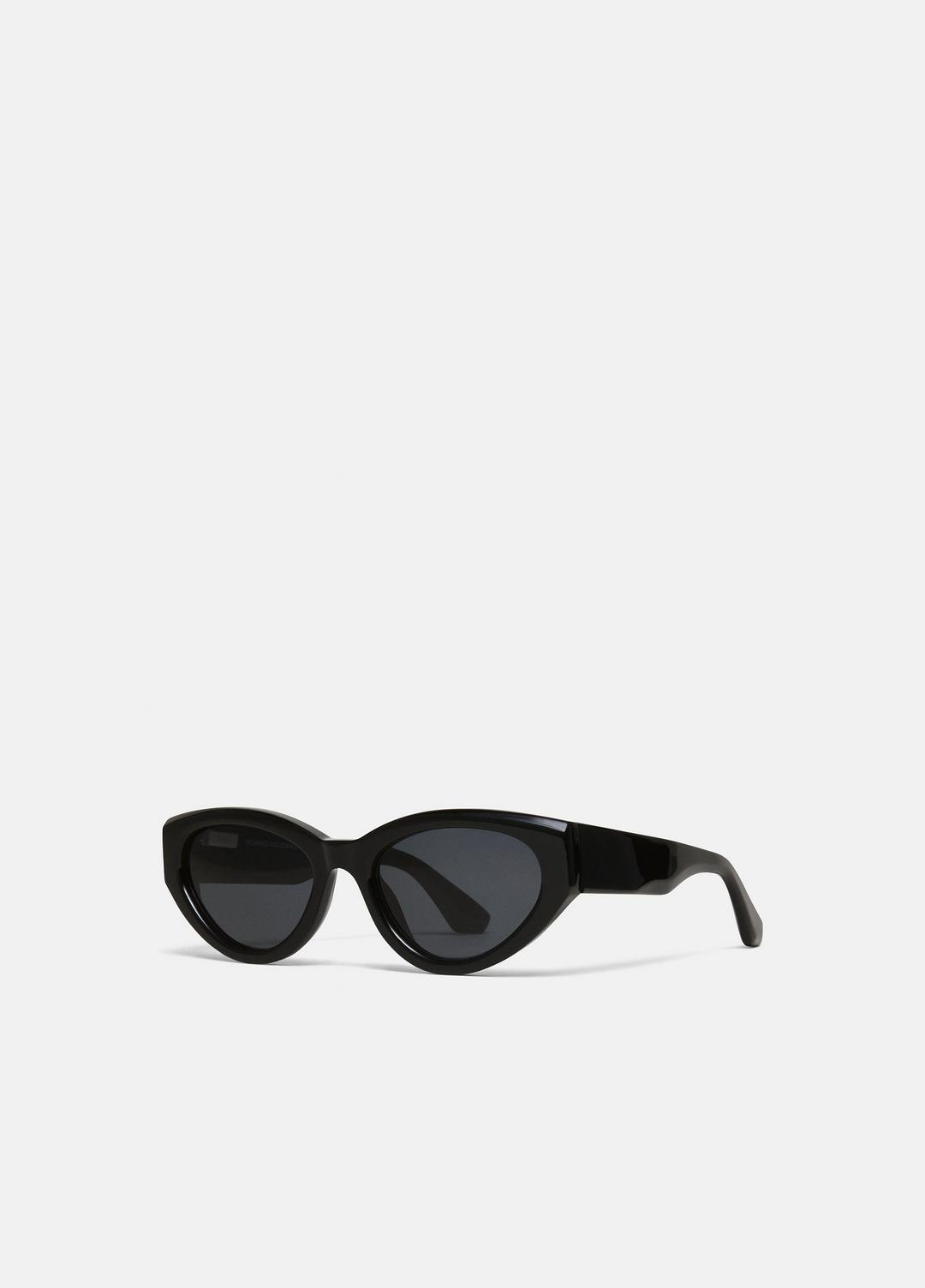 VINCE Chimi 06 Sunglasses in Sunglasses